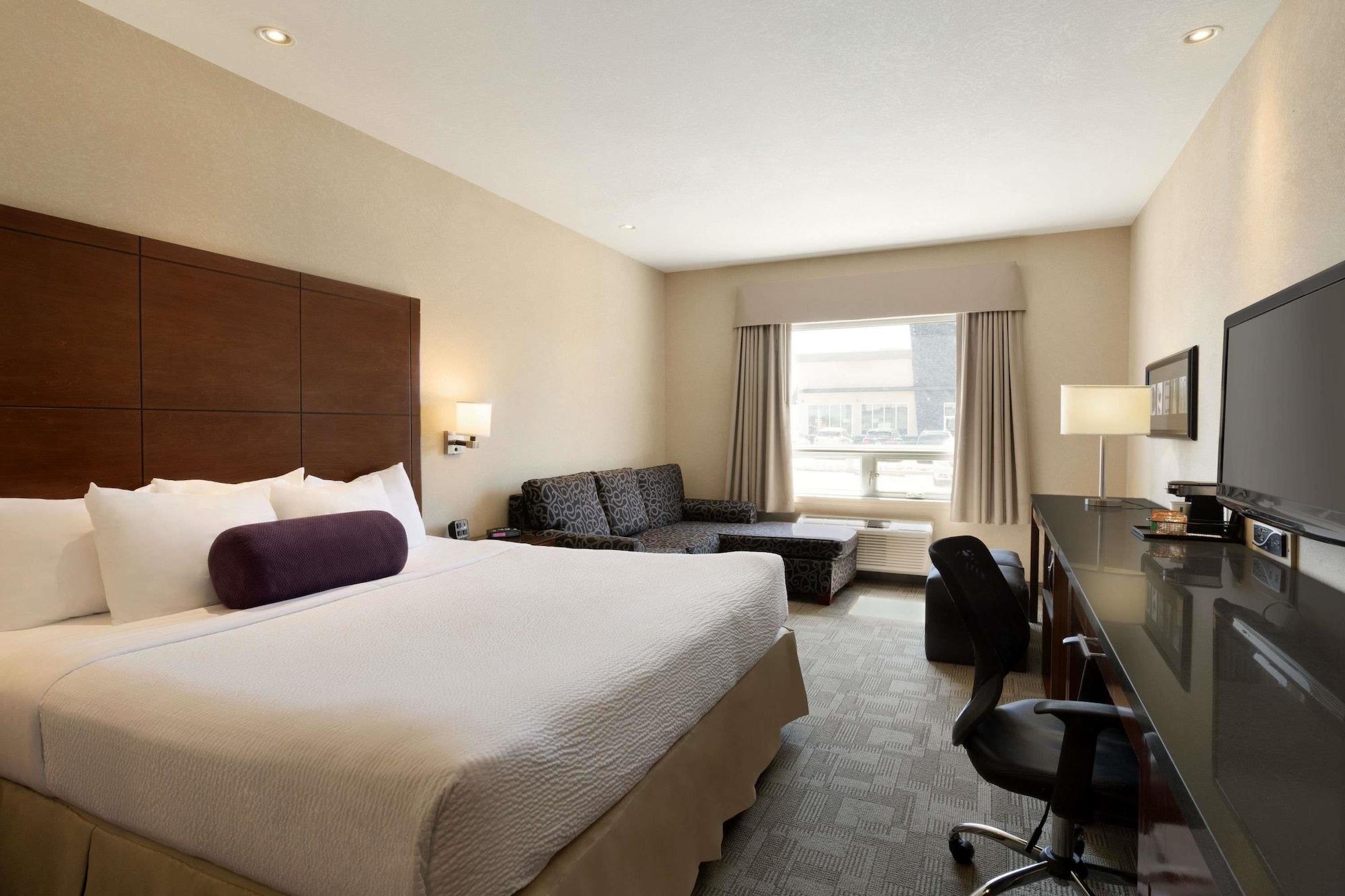 Days Inn By Wyndham Regina Airport West Luaran gambar