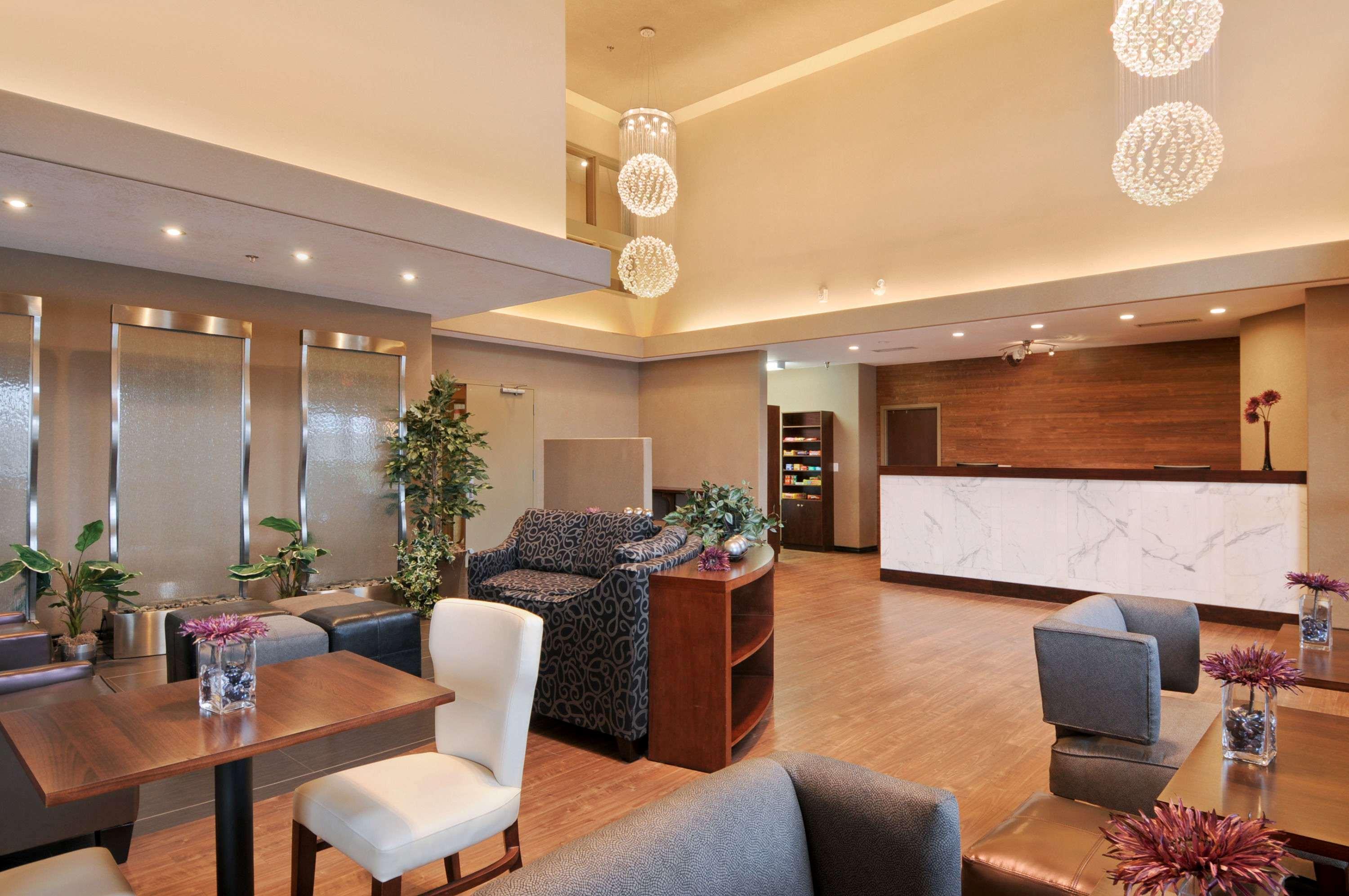 Days Inn By Wyndham Regina Airport West Dalaman gambar