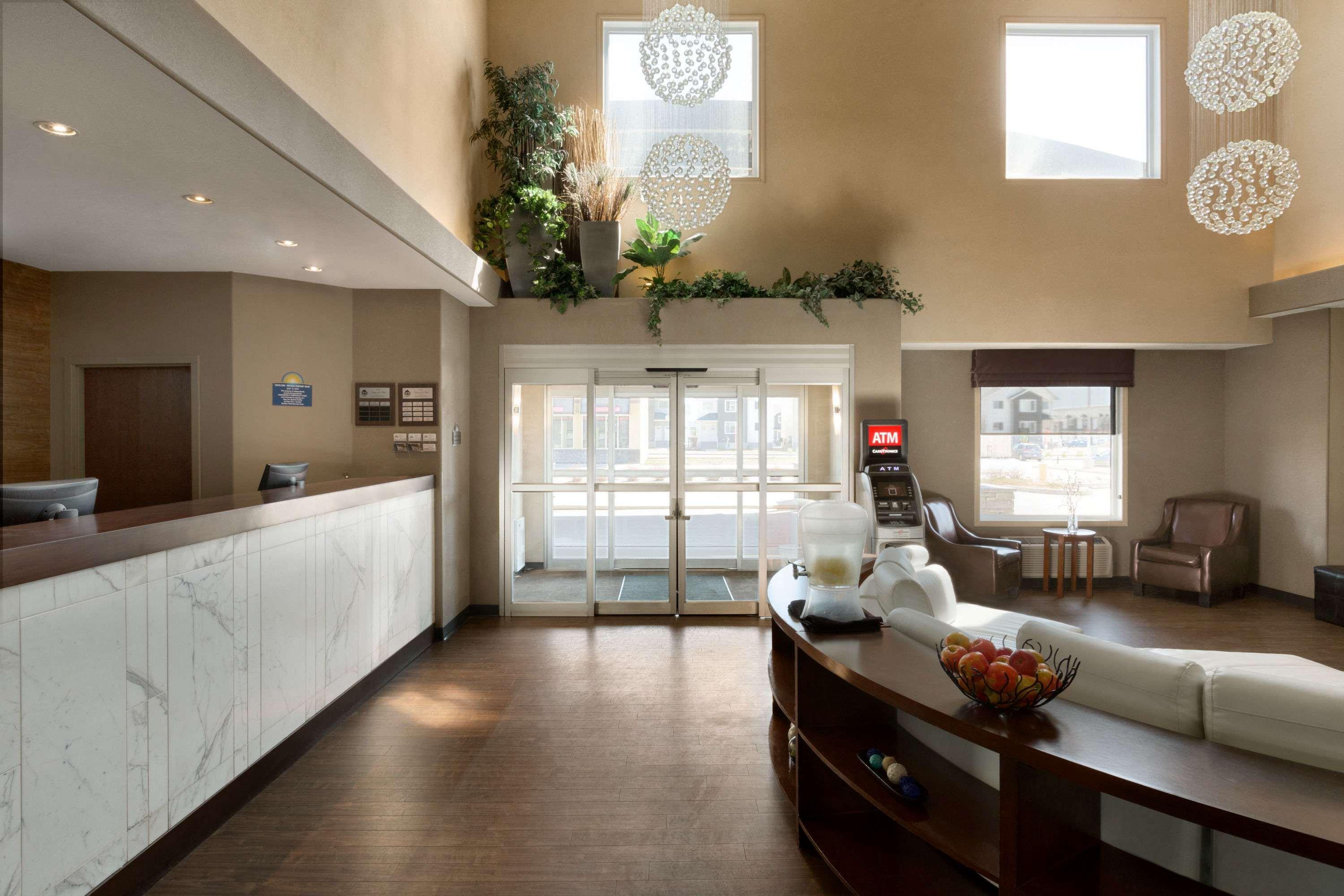Days Inn By Wyndham Regina Airport West Luaran gambar