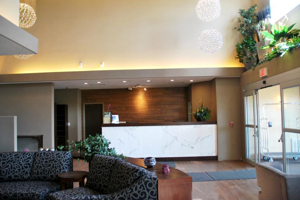 Days Inn By Wyndham Regina Airport West Luaran gambar